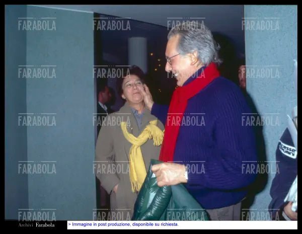 Enzo Jannacci e la moglie Giuliana Orefice, 1994 - Farabola Immagine digitale