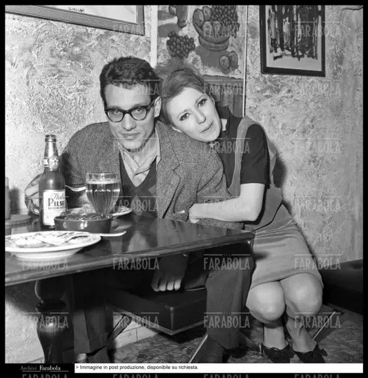 Enzo Jannacci e Liliana Zoboli all'Intra Club, Milano, 1964 - Farabola Immagine digitale