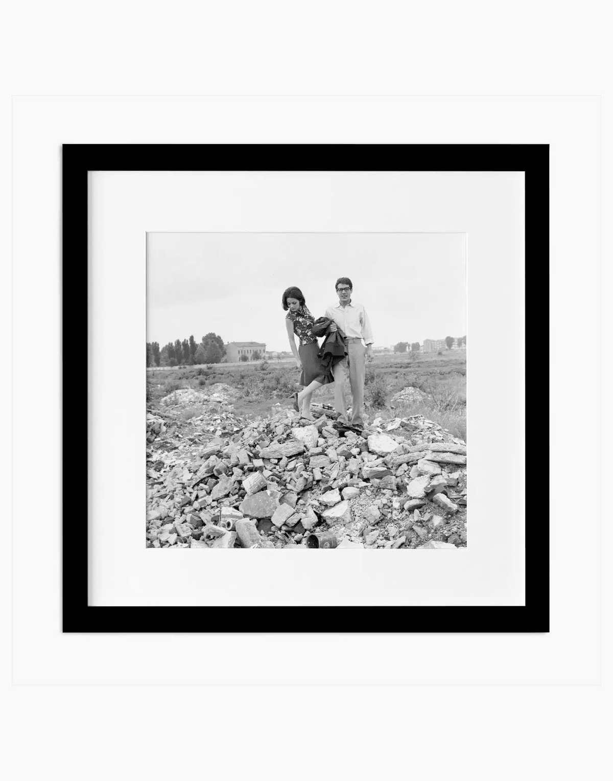 Enzo Jannacci e Renza Corbani a Milano, 1964 — stampa fine art con cornice nera