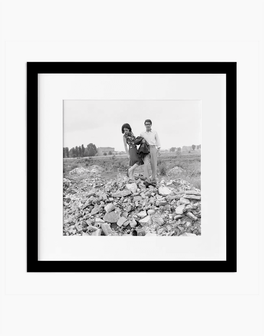 Enzo Jannacci e Renza Corbani a Milano, 1964 - Farabola WhiteWall App Product