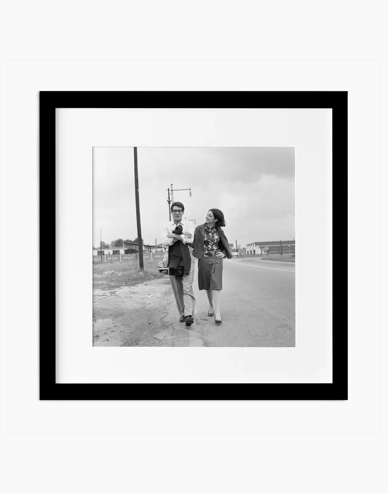 Enzo Jannacci e Renza Corbani a passeggio, 1964 - Farabola WhiteWall App Product