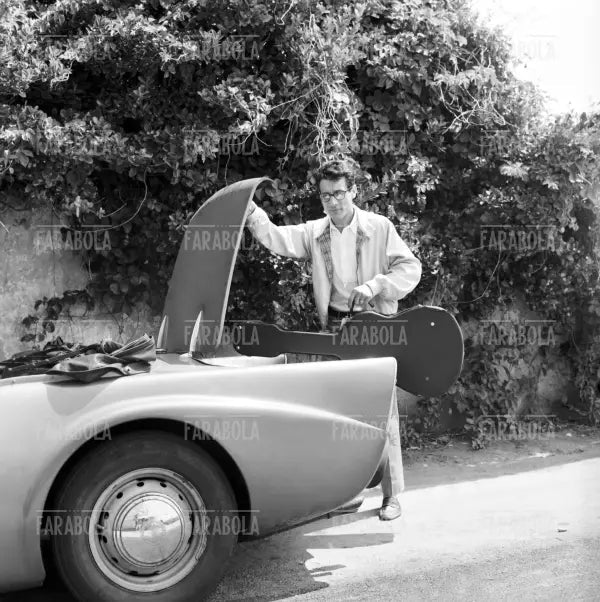 Enzo Jannacci in Versilia, 1968 - Farabola Immagine digitale