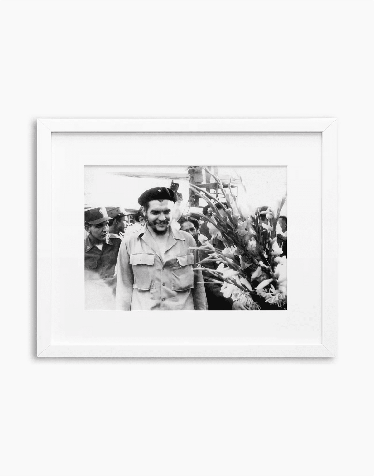 Ernesto Che Guevara, 1960 — stampa fine art con cornice bianca