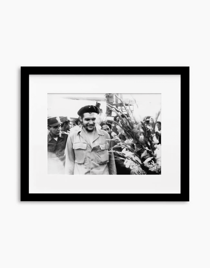 Ernesto Che Guevara, 1960 — stampa fine art con cornice nera