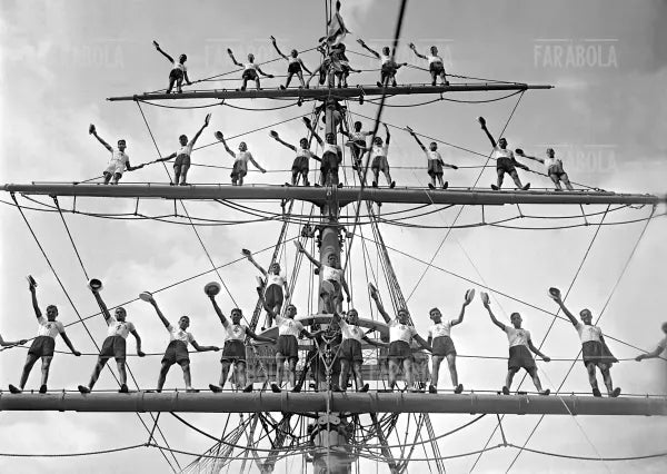 Esercitazione di Marinaretti al Campo Dux, Roma, 1935 - Farabola Immagine digitale