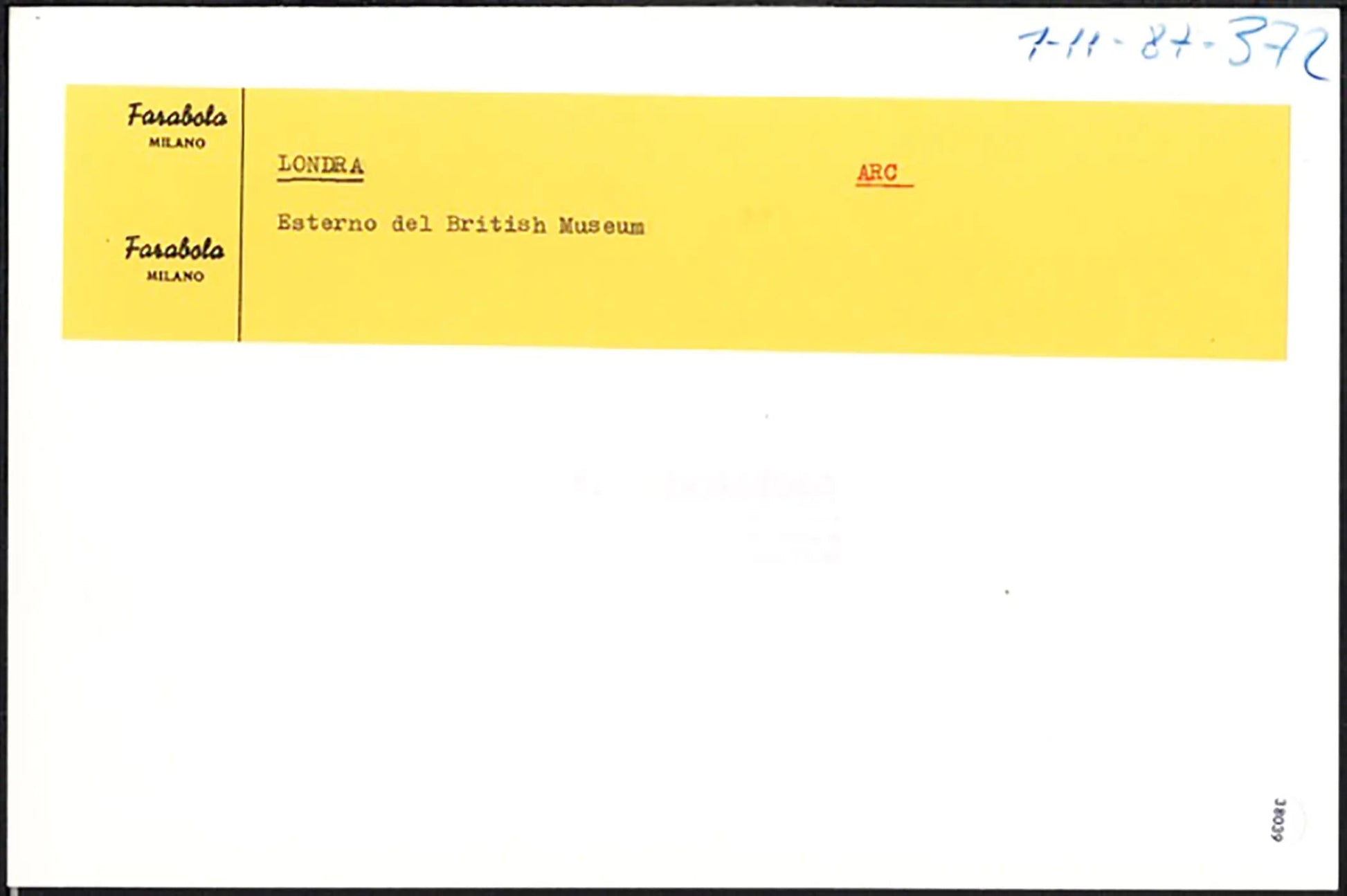 Esterno del British Museum anni 70 Ft 38039 - Stampa 24x15 cm - Farabola Stampa ai sali d'argento
