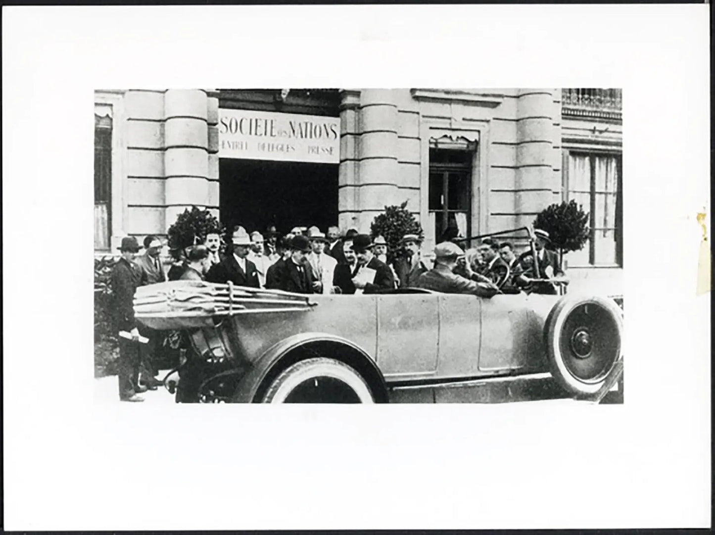 Esterno della Società delle Nazioni 1925 Ft 37792 - Stampa 24x18 cm - Farabola Stampa ai sali d'argento (anni 90)