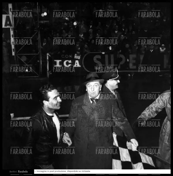 Eugenio Castellotti e Renzo Castagneto, Mille Miglia, 1956 - Farabola Immagine digitale