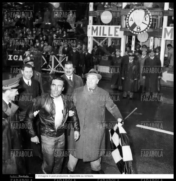 Eugenio Castellotti e Renzo Castagneto, Mille Miglia, 1956 - Farabola Immagine digitale