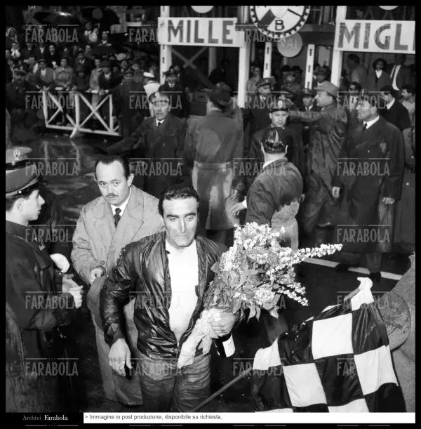 Eugenio Castellotti, Mille Miglia, 1956 - Farabola Immagine digitale