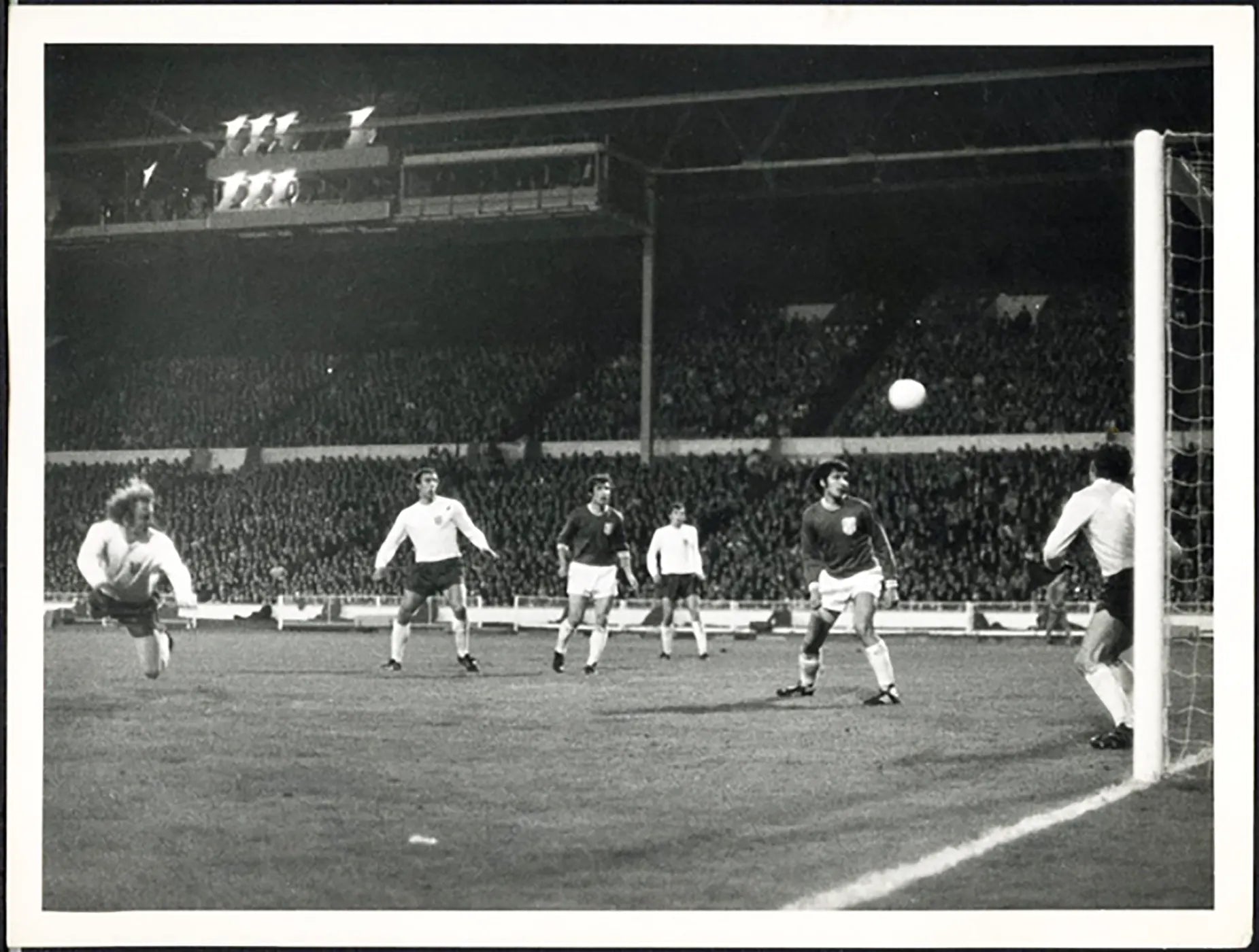 Europei Inghilterra vs Grecia 1971 Ft 5767 - Stampa 20x15 cm - Farabola Stampa ai sali d'argento