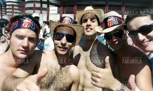 Fan al concerto dei Rolling Stones a San Siro, Milano, 2003 - Farabola Immagine digitale