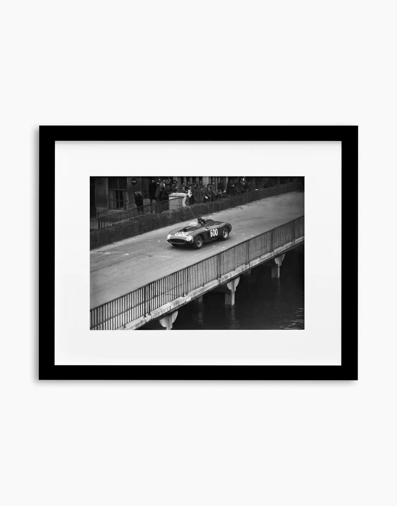 Fangio su Ferrari, Mille Miglia 1956 - Farabola WhiteWall App Product