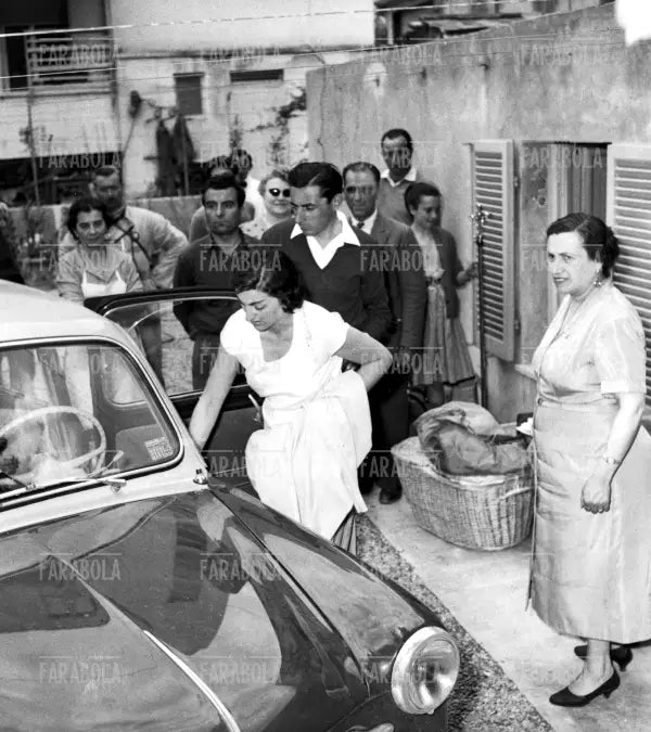 Fausto Coppi e Giulia Occhini lasciano il Giro, 1956 - Farabola Immagine digitale