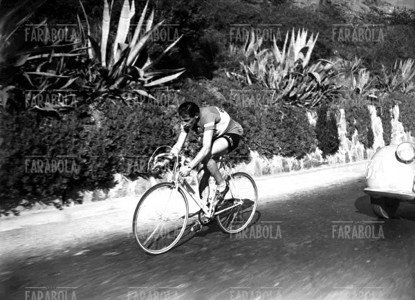 Fausto Coppi, Milano - Sanremo, 1949 - Farabola Immagine digitale