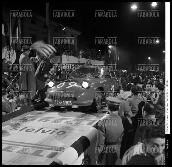 Fernand Carpentier su D.B. - Panhard HBR, Mille Miglia, 1956 - Farabola Immagine digitale