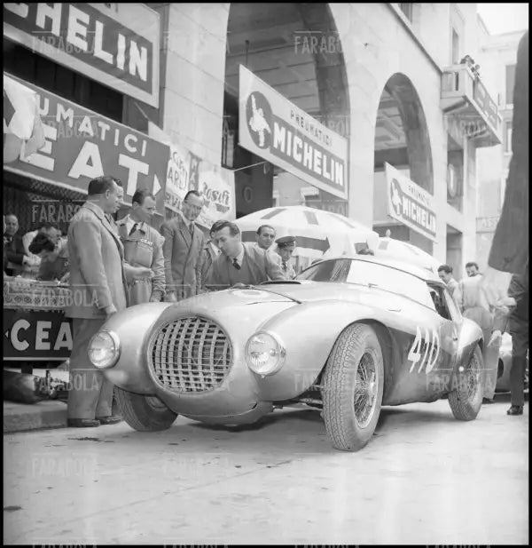 Ferrari 212 alla Mille Miglia, 1951 - Farabola Immagine digitale
