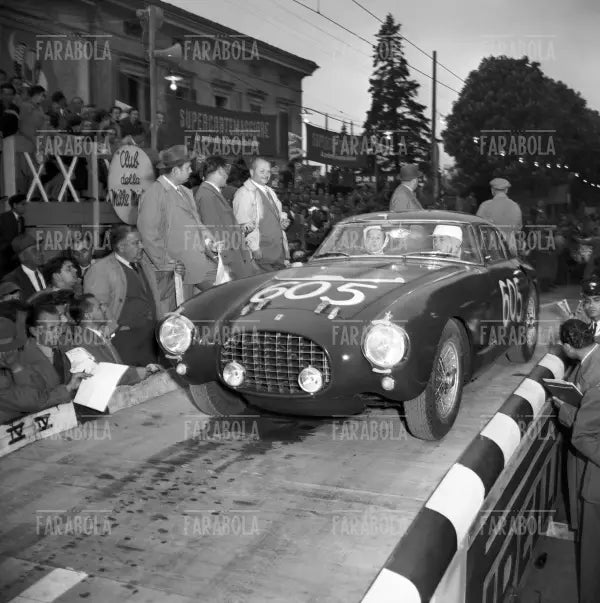Ferrari 250 MM Pininfarina, Mille Miglia, 1953 - Farabola Immagine digitale