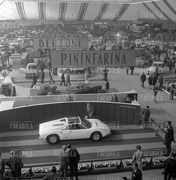 Ferrari 365P Speciale, Salone dell'Auto di Parigi, 1966 - Farabola Immagine digitale