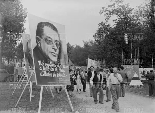 Festa de l'Unità al Parco di Lambro, Milano, 1950 - Farabola Immagine digitale