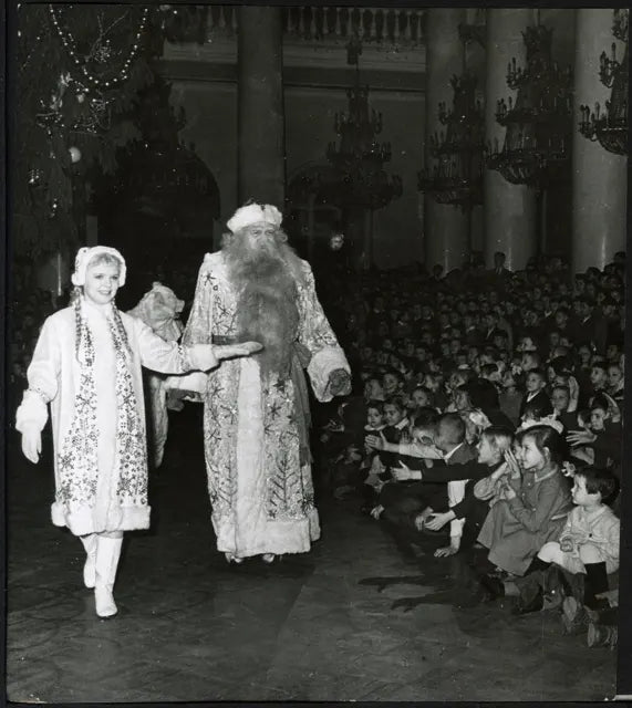 Festa di fine anno a Mosca anni 70 Ft 3890 - Stampa 19x16 cm - Farabola Stampa ai sali d'argento