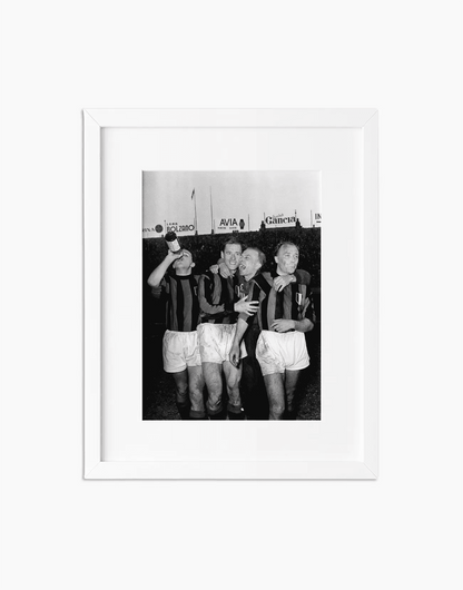 Festa Milan, Derby 1952 — stampa fine art con cornice bianca