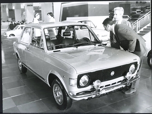 Fiat 128 Rallye Salone Auto Parigi 1971 Ft 36498 - Stampa 24x18 cm - Farabola Stampa ai sali d'argento
