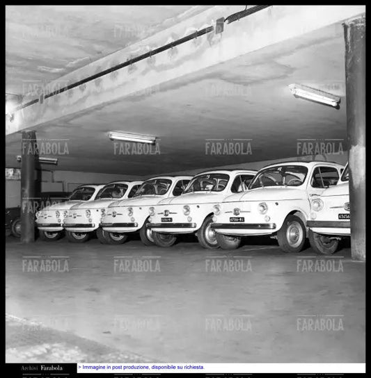Fiat 500, Milano, 1962 - Farabola Immagine digitale