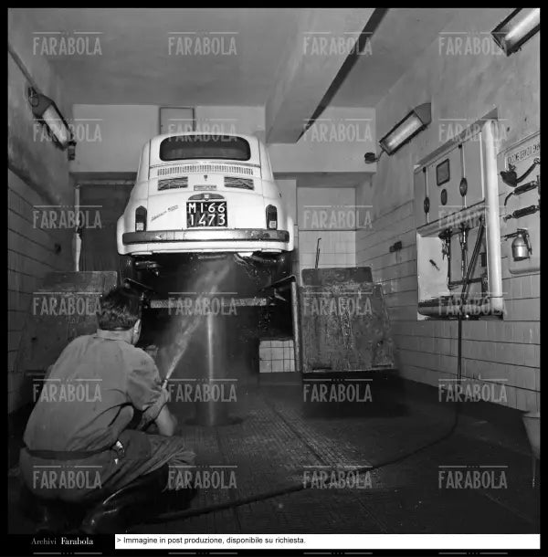 Fiat Nuova 500, Milano, 1962 - Farabola Immagine digitale