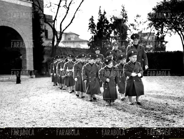 Figli di caudir italiani nell'Istituto Orfani Combattenti, Roma, 1939 - Farabola Immagine digitale