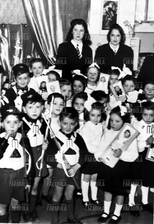Figli e figlie della Lupa alla Giornata della Madre, Milano, 1938 - Farabola Immagine digitale