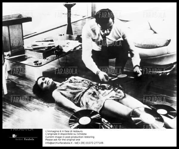 Florinda Bolkan e Gian Maria Volonté in una scena del film Indagine su un cittadino..., 1970 - Farabola Immagine digitale