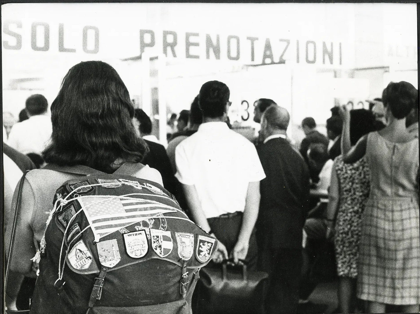 Folla alla Stazione Termini Roma 1967 Ft 36050 - Stampa 24x18 cm - Farabola Stampa ai sali d'argento