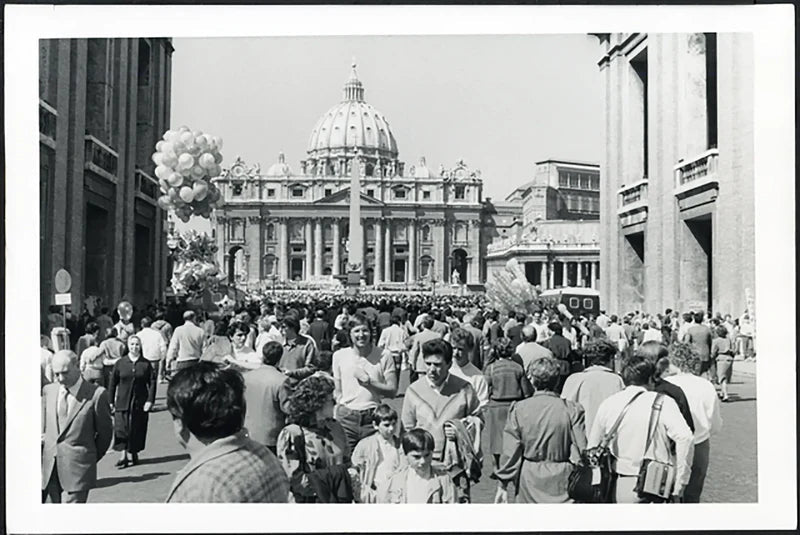 Folla in piazza San Pietro Roma 1985 Ft 5006 - Stampa 20x30 cm - Farabola Stampa ai sali d'argento