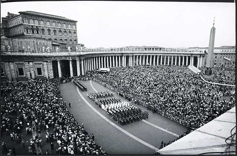 Folla in San Pietro per l'elezione del papa 1978 Ft 5009 - Stampa 20x30 cm - Farabola Stampa ai sali d'argento