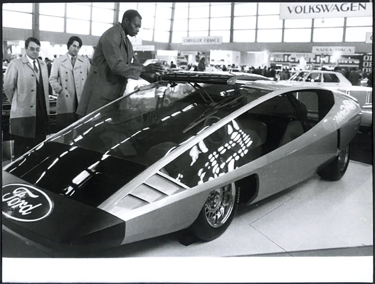 Ford Ghia Cons Salone Auto Parigi 1974 Ft 36674 - Stampa 24x18 cm - Farabola Stampa ai sali d'argento