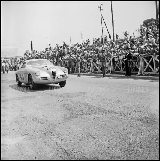 Fornasari e Fortunato su Alfa Romeo 1900, Mille Miglia, 1955 - Farabola Immagine digitale