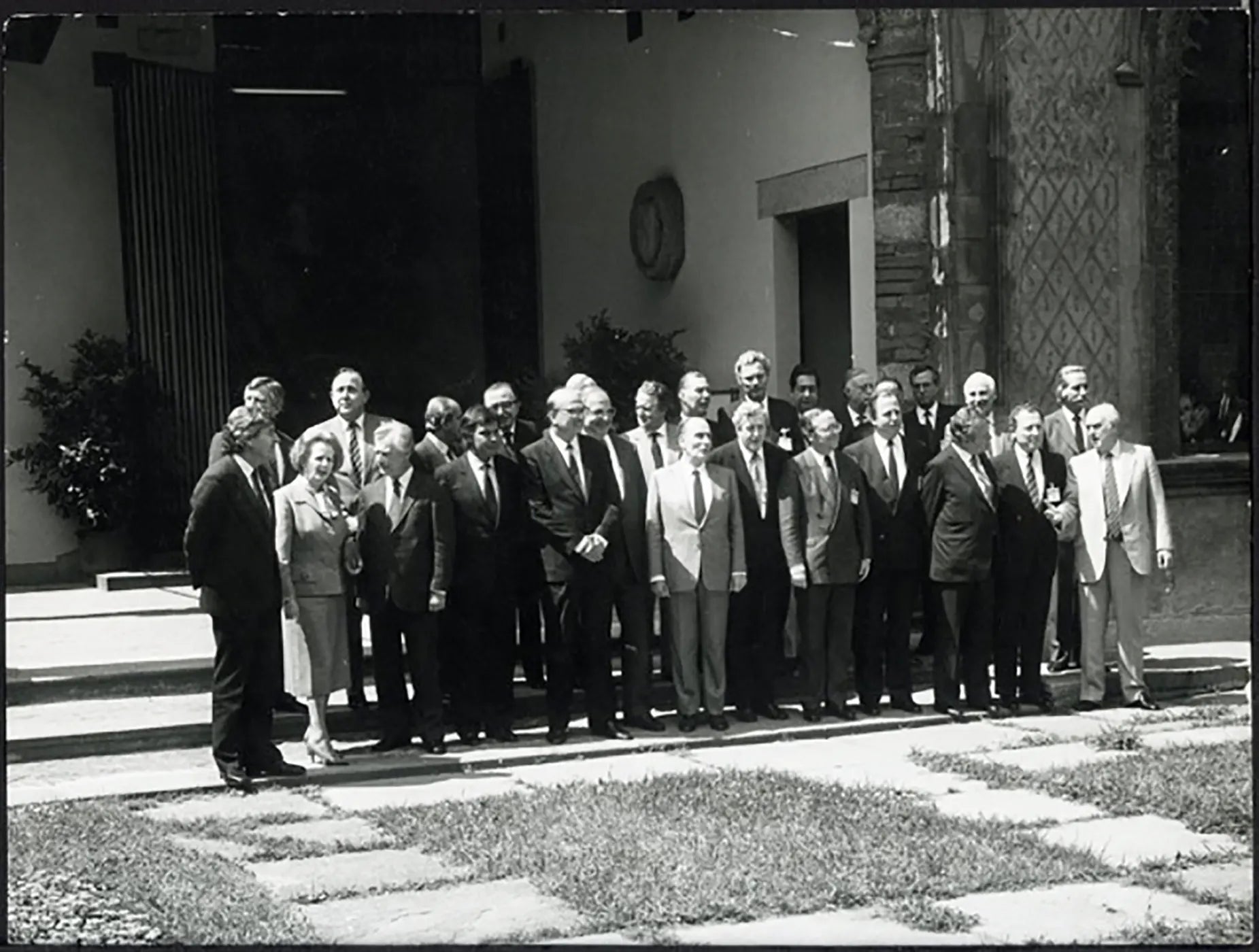 Foto di gruppo dei 12 della Cee 1985 Ft 37958 - Stampa 24x18 cm - Farabola Stampa ai sali d'argento