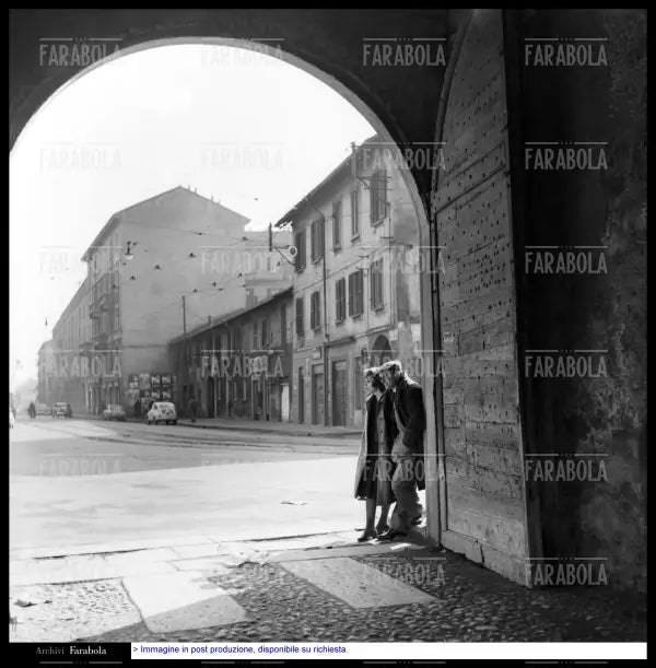 Franca Valeri e Giovanni Testori, Milano, 1960 - Farabola Immagine digitale