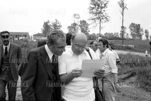 Francesco Rosi e Gian Maria Volonté sul set del film Il Caso Mattei, 1971 - Farabola Immagine digitale