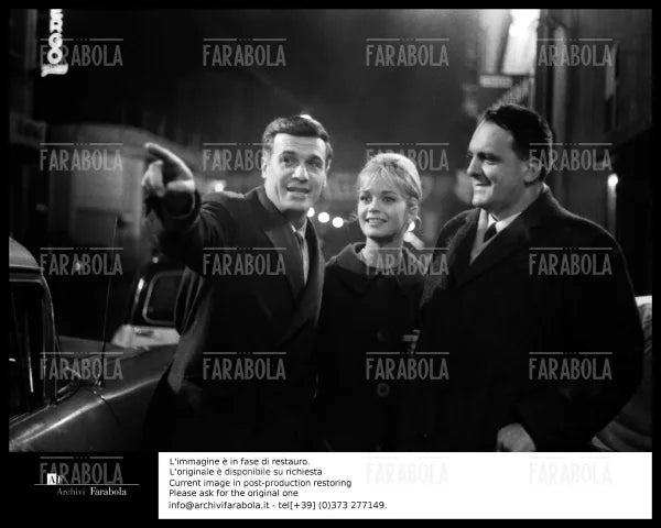 Francisco Rabal, Leticia Roman e Damiano Damiani sul set del film La rimpatriata, 1962 - Farabola Immagine digitale