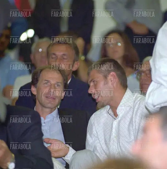 Franco Baresi e Zvonimir Boban in tribuna, Milan-Juventus, 2001 - Farabola Immagine digitale