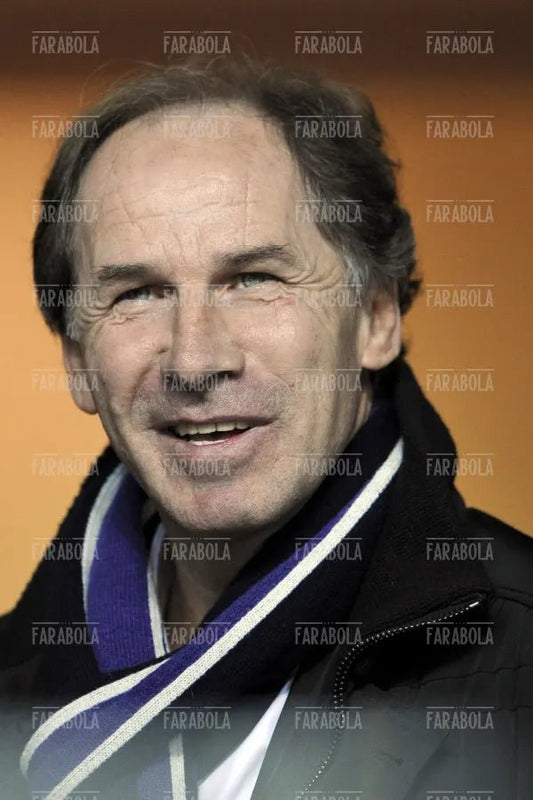 Franco Baresi in tribuna, Milan-Real Madrid, 2010 - Farabola Immagine digitale