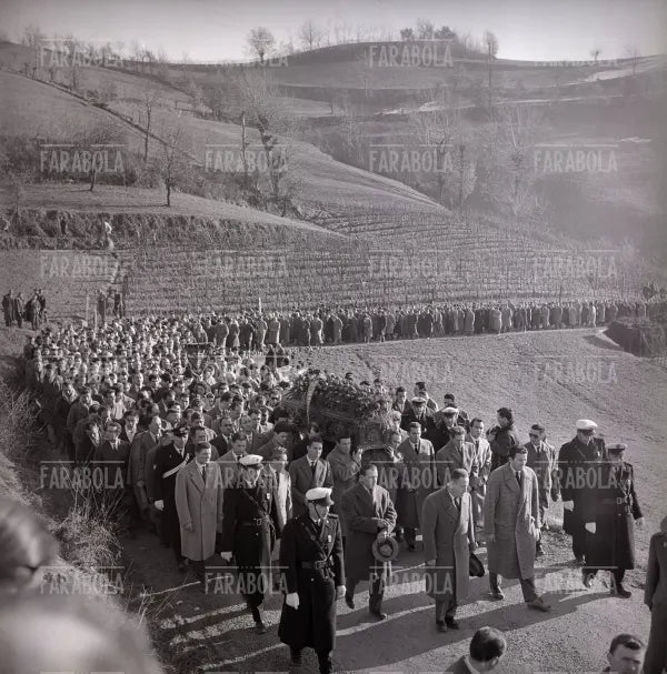 Funerali di Fausto Coppi, Castellania, 1960 - Farabola Immagine digitale