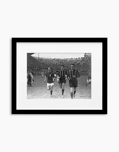 Gabetto e Campetelli, Torino-Inter 1949 — stampa fine art con cornice nera