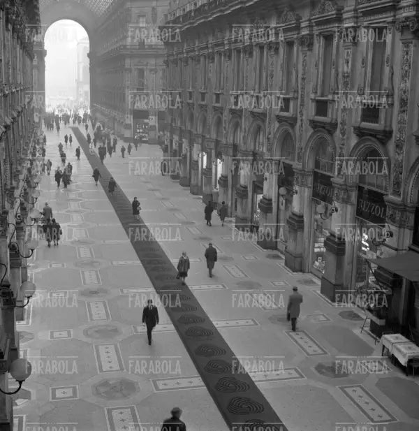 Galleria Vittorio Emanuele II, Milano, 1966 - Farabola Immagine digitale