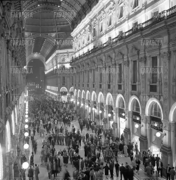 Galleria Vittorio Emanuele II, Milano, 1967 - Farabola Immagine digitale