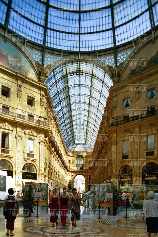 Galleria Vittorio Emanuele II, Milano, 2002 - Farabola Immagine digitale