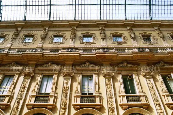Galleria Vittorio Emanuele II, Milano, 2002 - Farabola Immagine digitale