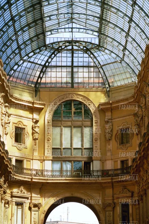 Galleria Vittorio Emanuele II, Milano, 2002 - Farabola Immagine digitale